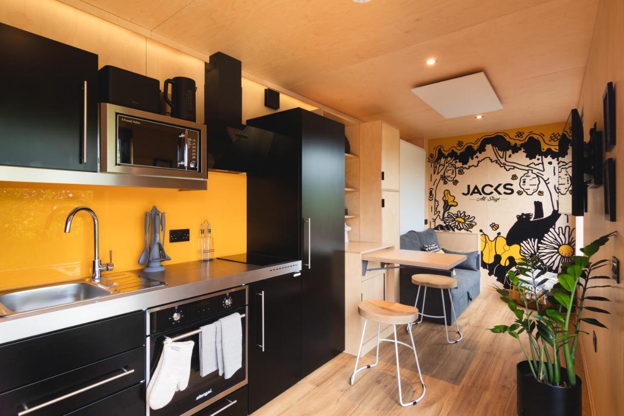 The Hive - Unique Hot Tub Cabin In Millport Exterior foto