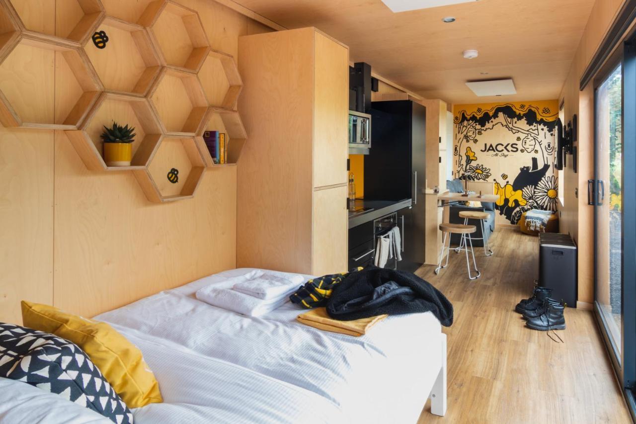 The Hive - Unique Hot Tub Cabin In Millport Exterior foto